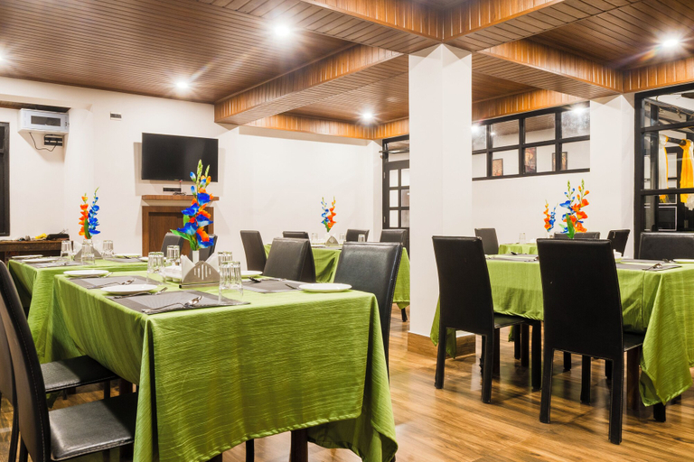 Food & Drinks 4, Sparrow Cherry Resort 2 min walk To MG Marg, East Sikkim