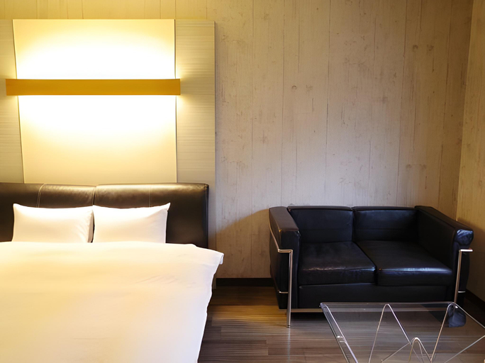 Bedroom 2, Bar 39, Higashihiroshima