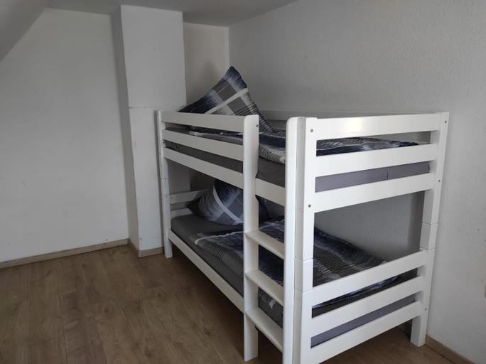 Bedroom 2, Gasthaus Bikertreff, Augsburg