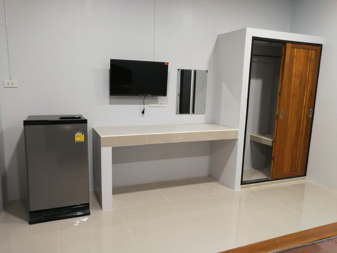 Others 5, Supaksorn Apartment, Sawankhalok