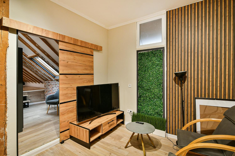 Others 5, Central Flats with parking, Varna