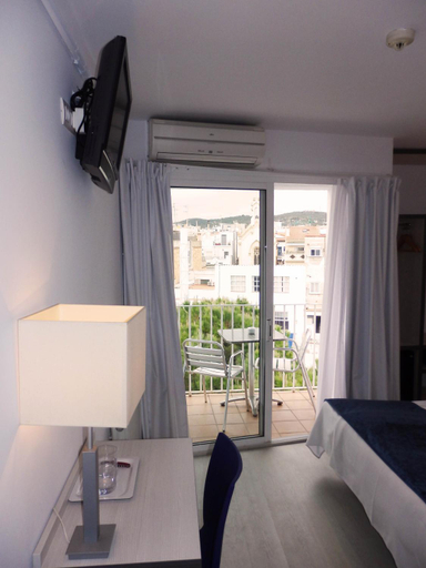 Bedroom 3, Parrots Sitges Hotel, Barcelona