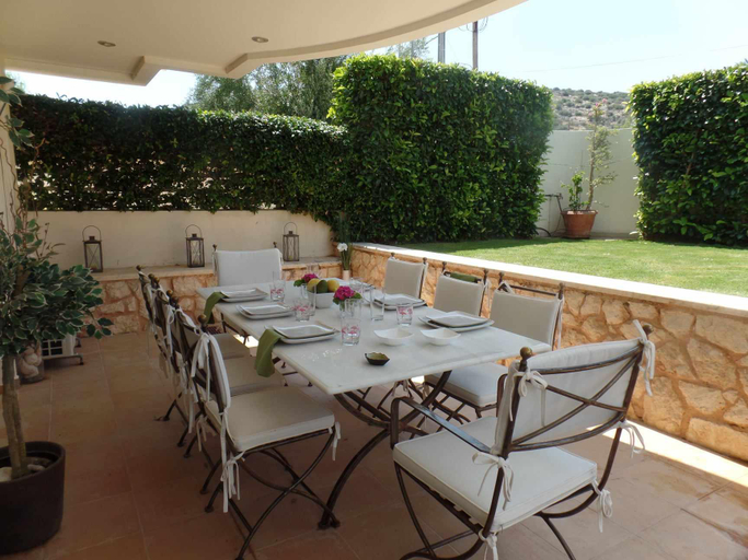 Others 5, Guest apartment within a villa in Lagonissi, Attica