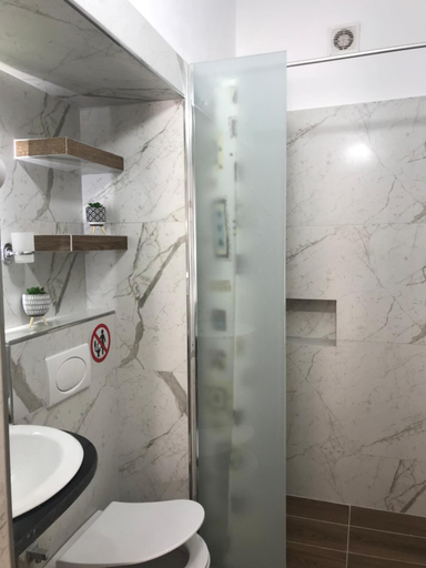 Bathroom 3, Vila Floban & MIRDAR KOSHI, Sarandës