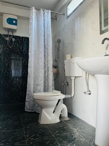 Bathroom 3, The Tranquil Farm Stay, Darjiling