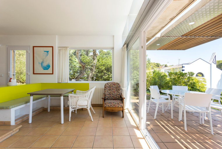 Shared lounge/TV area 2, Frontline Sea Villa with Private Pool in Calella - ALBA, Girona