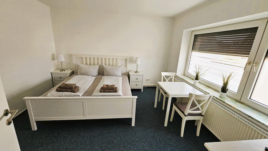 Bedroom 4, Hotel Dorfkrug Busum, Dithmarschen