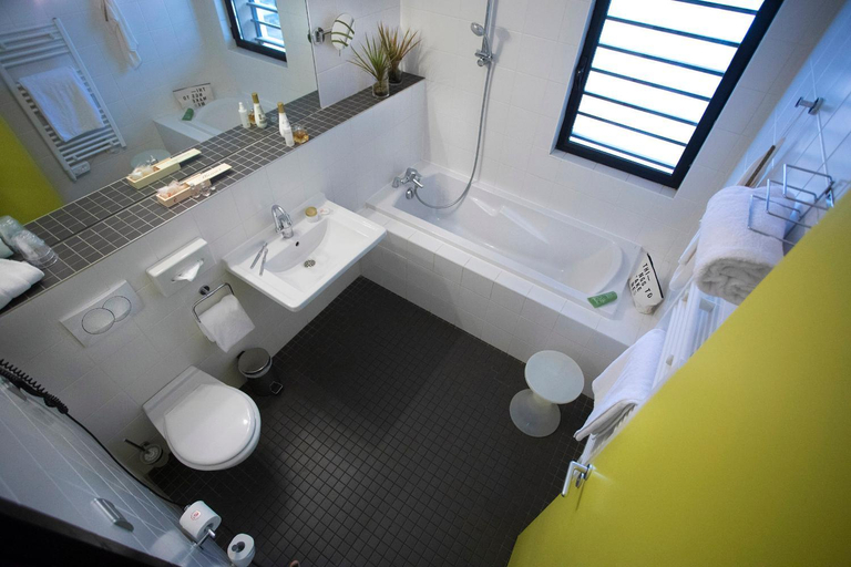 Bathroom 4, L'Ermitage Hotel Cuisine-A-Manger, Rhône