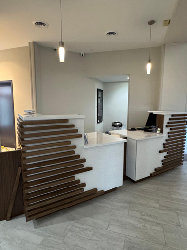 Public Area 3, La Quinta Inn & Suites by Wyndham New Haven, New Haven