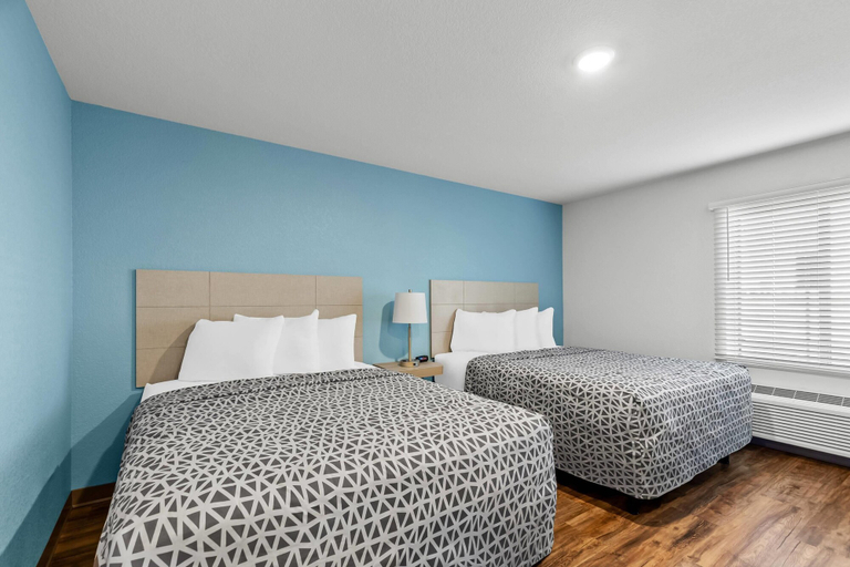 Bedroom 3, WoodSpring Suites St Peters-OFallon, Saint Charles