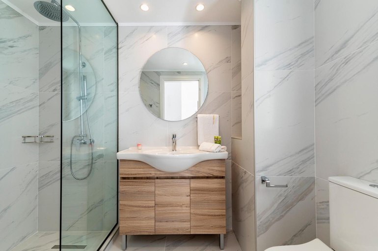 Bathroom 3, Villa Oriens, South Aegean