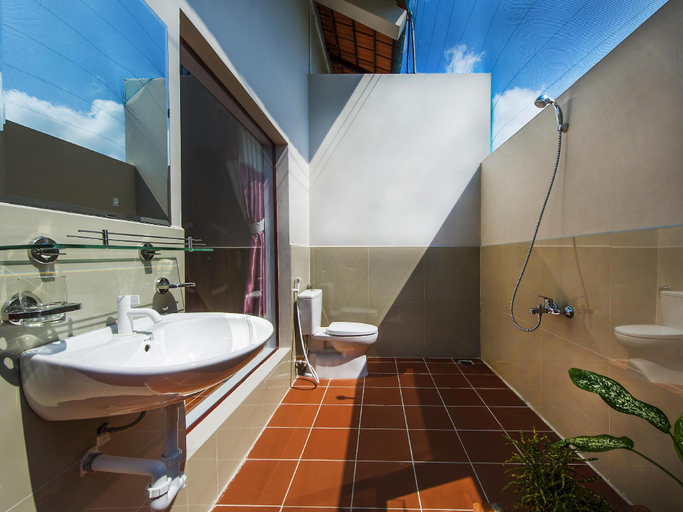 Bathroom, Ong Lang Village Resort, Phú Quốc