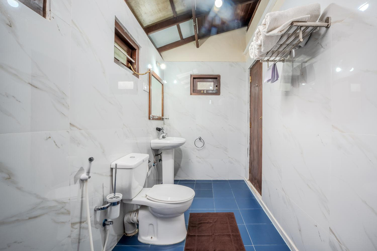 Bathroom 4, Blue Magpie Lodge, Kalawana