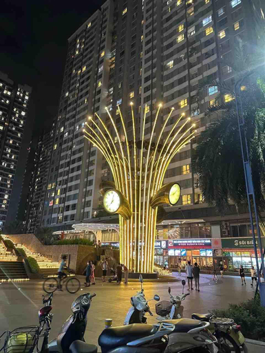 Others 3, Lux, Hai Bà Trưng