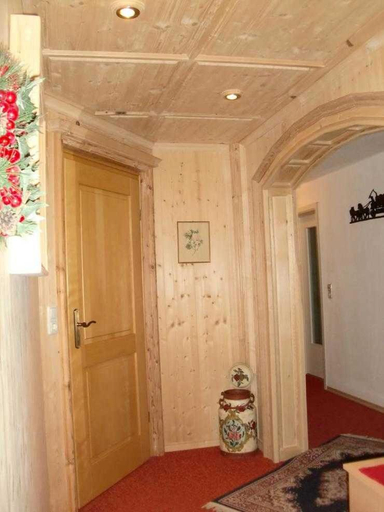 4, Hutzenauerhof, Traunstein