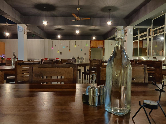 Food & Drinks 5, Hotel Bagora Heights, Kangra