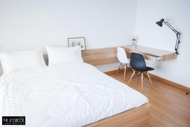 Bedroom 2, The LogBook Room and Cafe, Muang Chon Buri