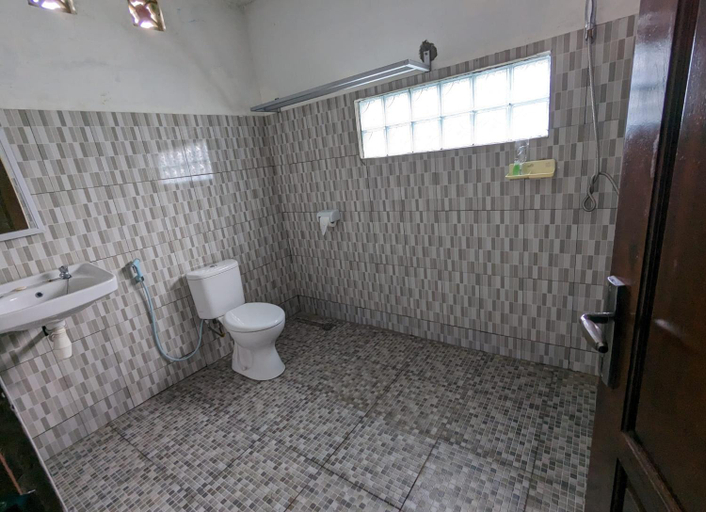 Bathroom, Mushtinal Guest House, Ende