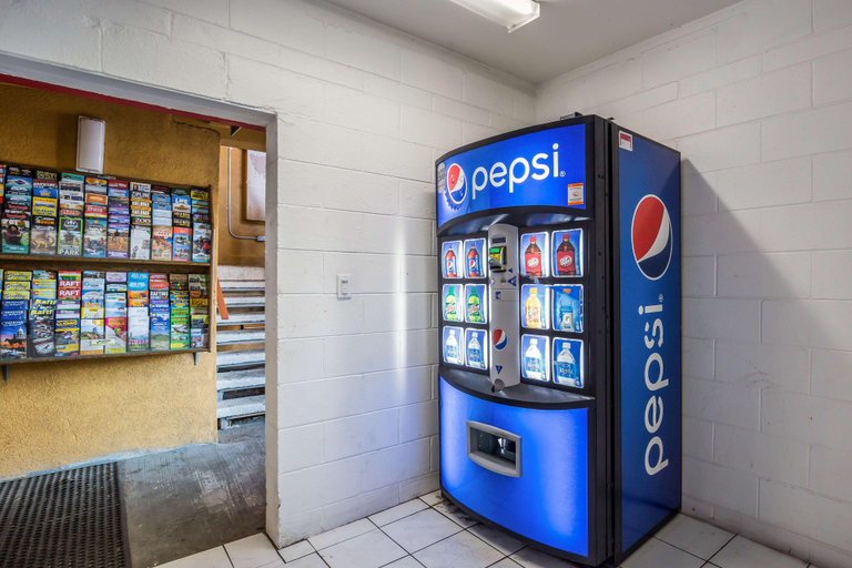 Food & Drinks, Americas Best Value Inn Denver, Denver