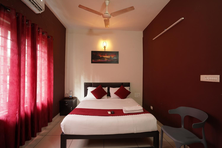Bedroom 2, Atmos Inn, Kozhikode