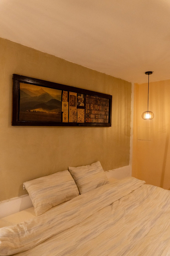 Bedroom 3, THE Room, District 1