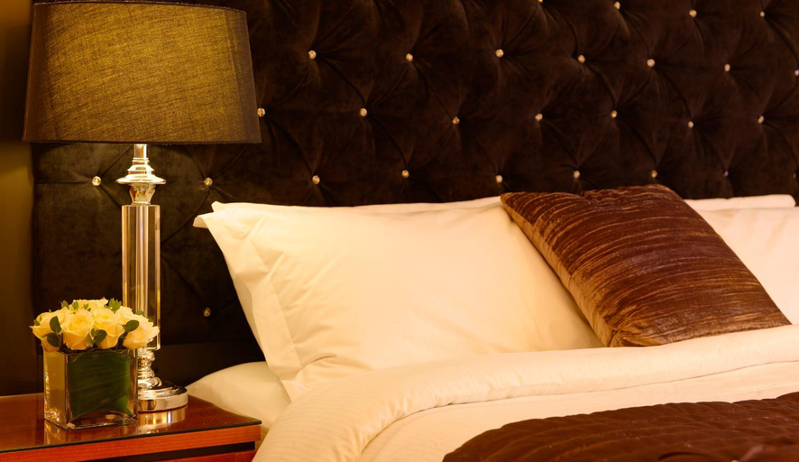 Bedroom 2, Brook Lane Hotel