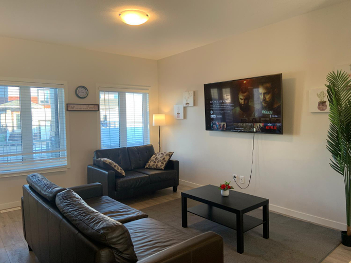 Others 3, Glamorous 3 BR Villa with Double Garage, Division No. 6