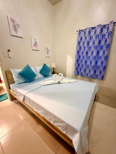 Bedroom 2, Blue Summer Suites & Restaurant, Dauis