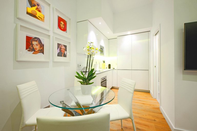 Others 4, Suite Prado, Madrid