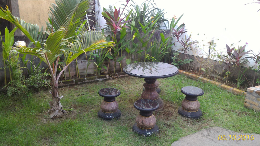 Others 2, Kubu Van Helen, Badung