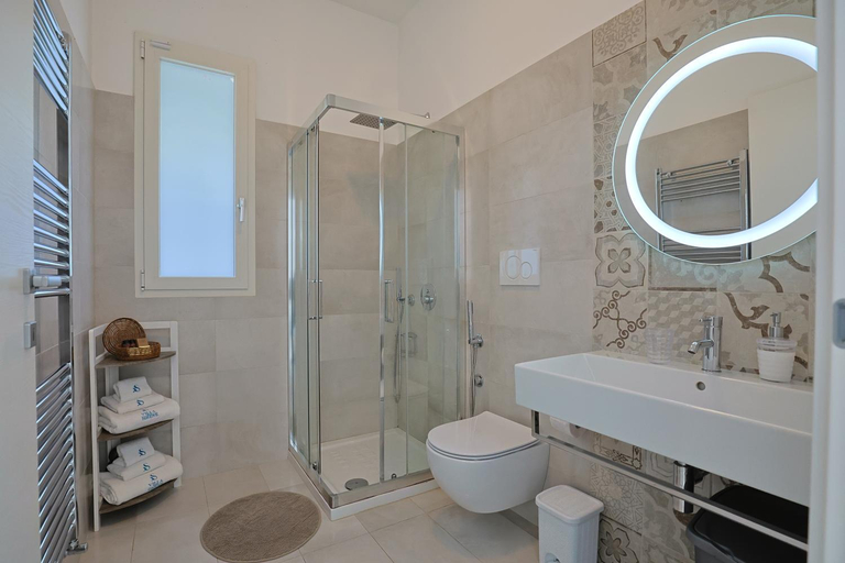 Bathroom, Villa delle Sirene, Lecce