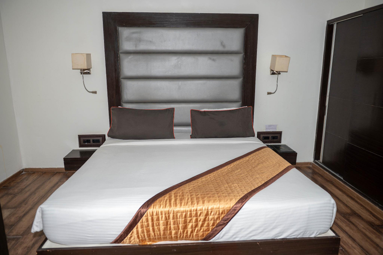 Bedroom 3, Veronica Hotels, Vadodara