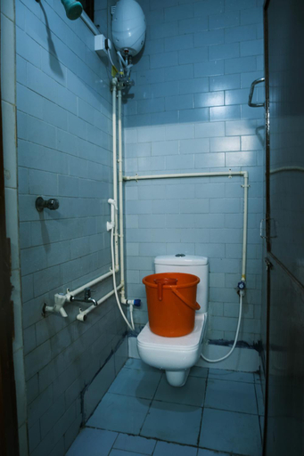 Bathroom 4, Aum karthikeya residency, Chennai