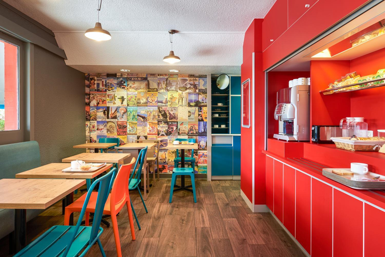 Food & Drinks 5, hotelF1 Evry A6, Essonne