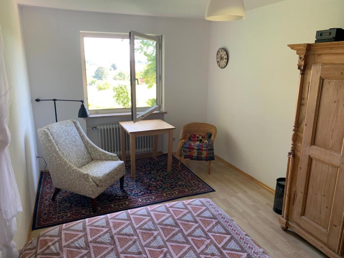 Others 4, Zimmer mit Bergblick, Starnberg