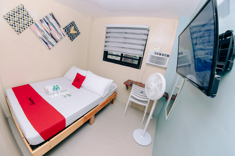Bedroom 2, RedDoorz near Mariners Legazpi, Legazpi City