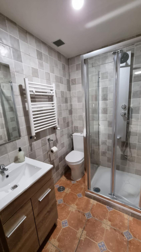 Bathroom 3, Casa Mariana, Zamora