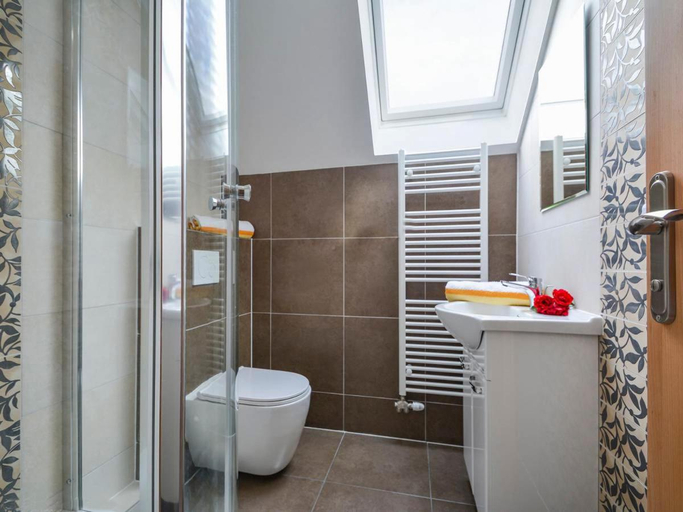 Bathroom, Ubytovanie pod Tatrami, Poprad