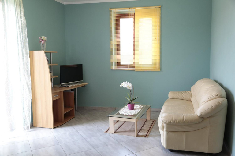 Others 3, B&B Rozafa, Cuneo