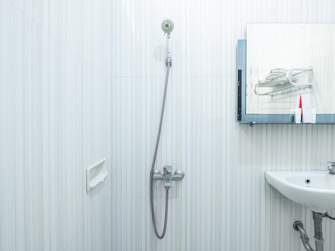 Bathroom 3, Hotel Parahyangan, Tasikmalaya