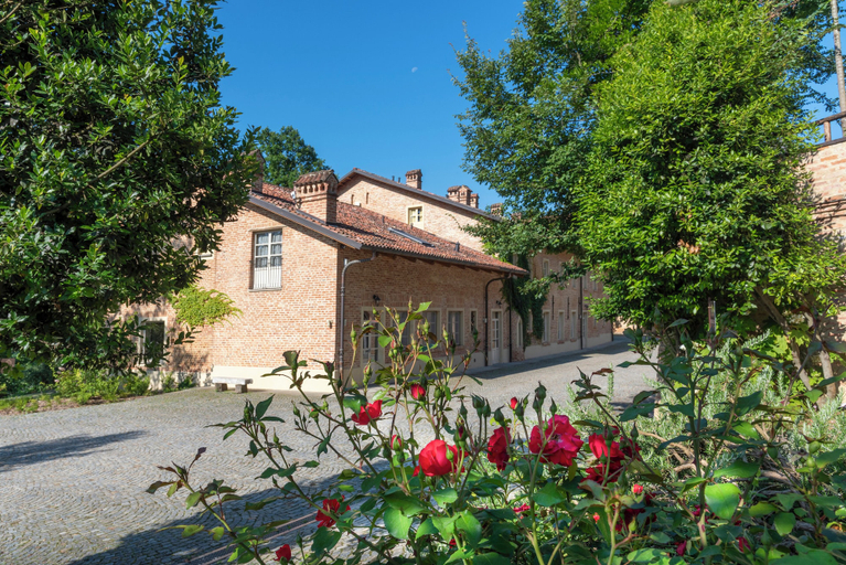 Exterior & Views 2, Agrisuite Le Querce del Vareglio, Cuneo