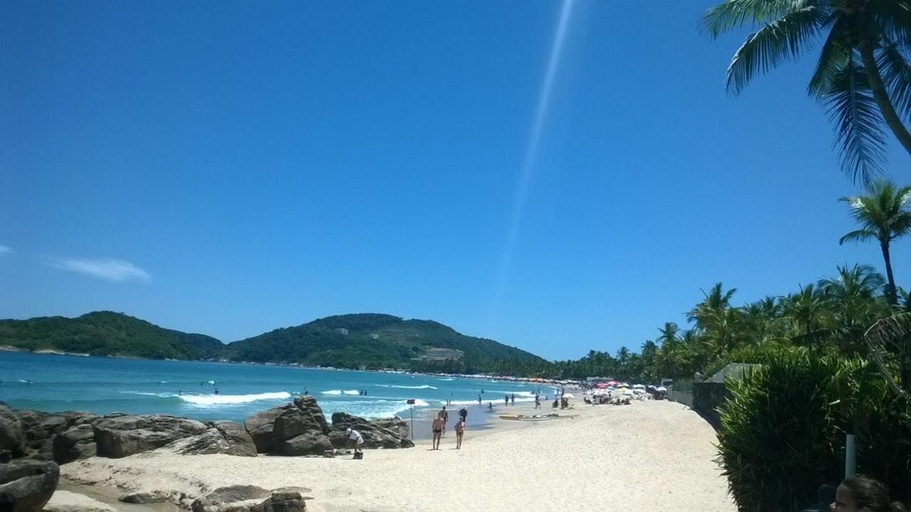 3, Suites Praia de Pernambuco, Guarujá
