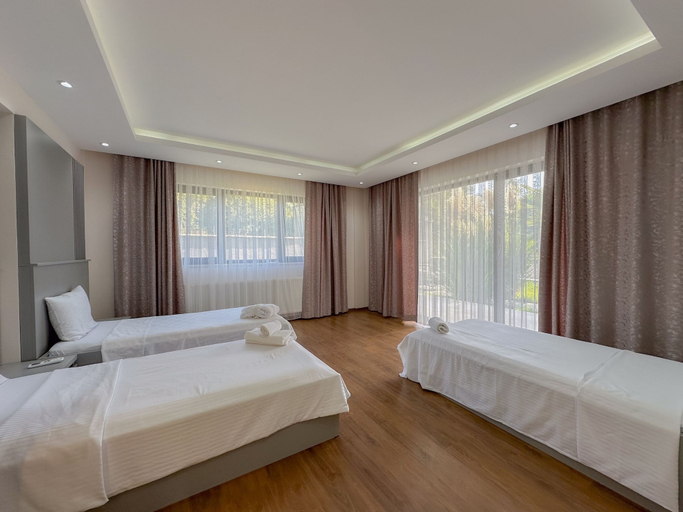 Bedroom 4, Flower City Suites, Çınarcık