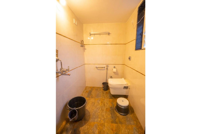 Bathroom, SAI 4BHK VILLA ALIBAUG, Raigarh