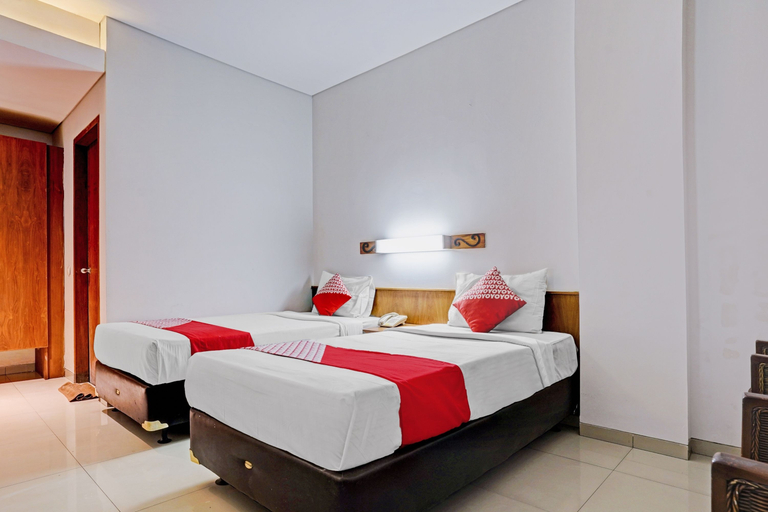 Bedroom 3, Collection O Riau Near Trans Studio Bandung Formerly Hotel Montameri, Bandung
