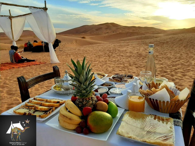 Food & Drinks