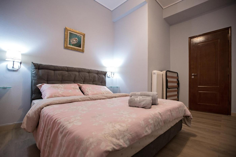 Bedroom 2, Paradise Apartment in Peiraiki, Attica