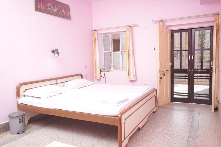 Bedroom 3, Hotel Karni Niwas, Jaipur