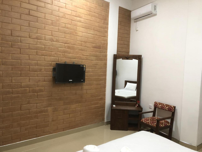 Bedroom 2, Hotel Varsha, Kekirawa