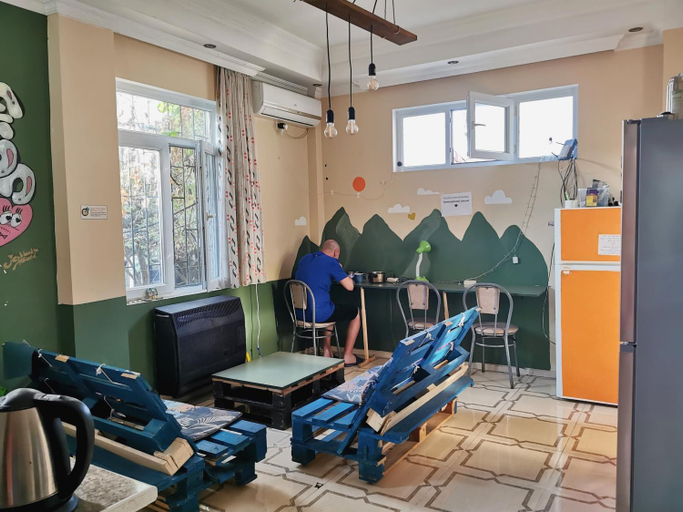 Food & Drinks 4, Harmony Hostel, Batumi